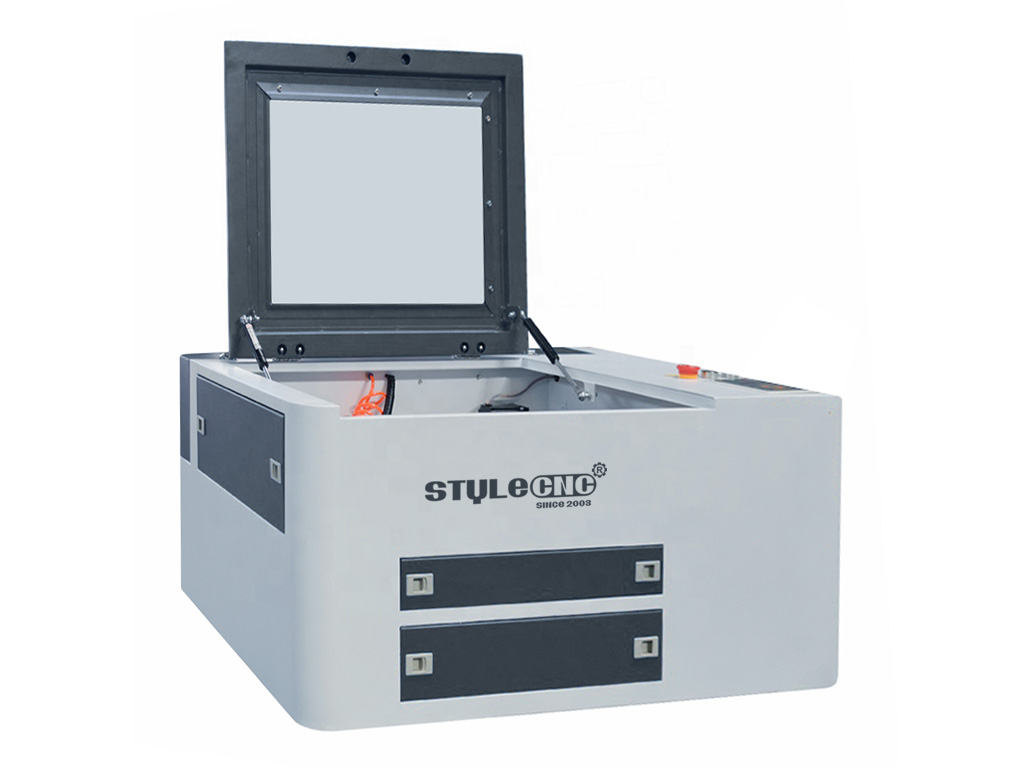 經濟實惠的小型臺式激光雕刻切割機