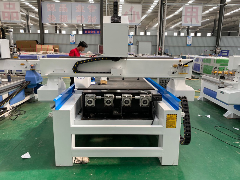 多頭四軸旋轉(zhuǎn)3D數(shù)控木雕機(jī) 多頭四軸旋轉(zhuǎn)3D數(shù)控木雕機(jī)