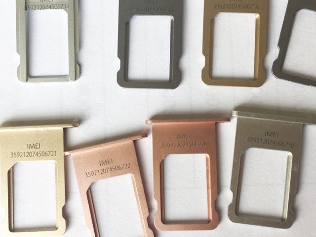 iPhone 徽標和 IMEI 激光雕刻項目