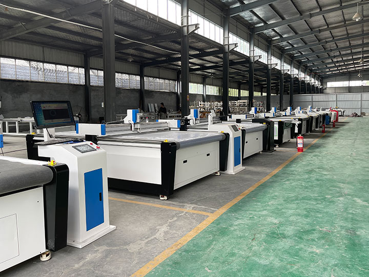 工廠振動(dòng)刀切割機(jī) 工廠振動(dòng)刀切割機(jī)