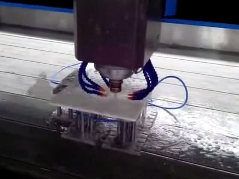 用于臺面切割、邊緣拋光的石材自動換刀數控雕刻機