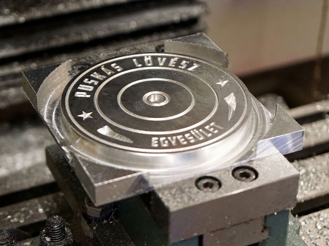 CNC 金屬雕刻機應用及示例 CNC 金屬雕刻機應用及示例