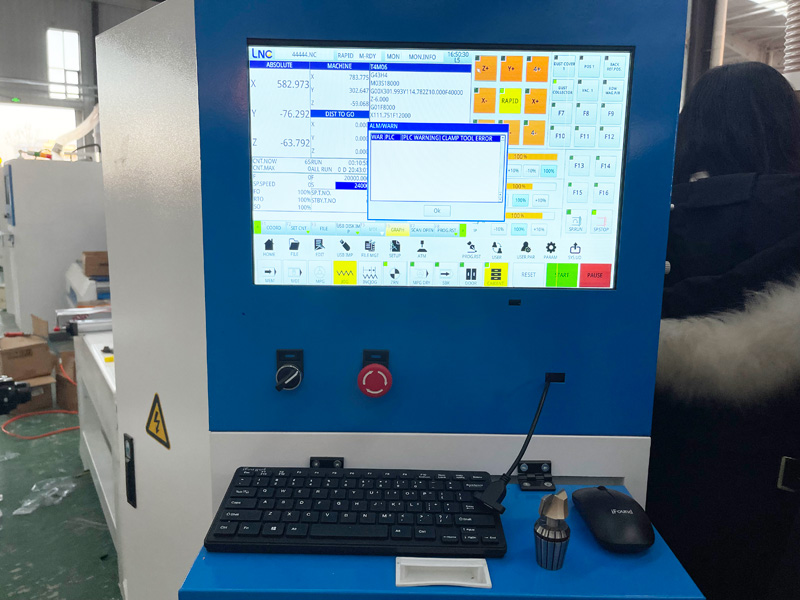 用于自動(dòng)櫥柜制造的寶元數(shù)控控制器 用于自動(dòng)櫥柜制造的寶元數(shù)控控制器