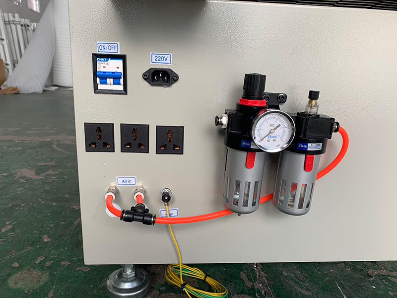 激光布料切割機 USB 端口