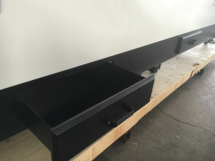 不銹鋼激光切割機配1500w光纖激光器 不銹鋼激光切割機配1500w光纖激光器