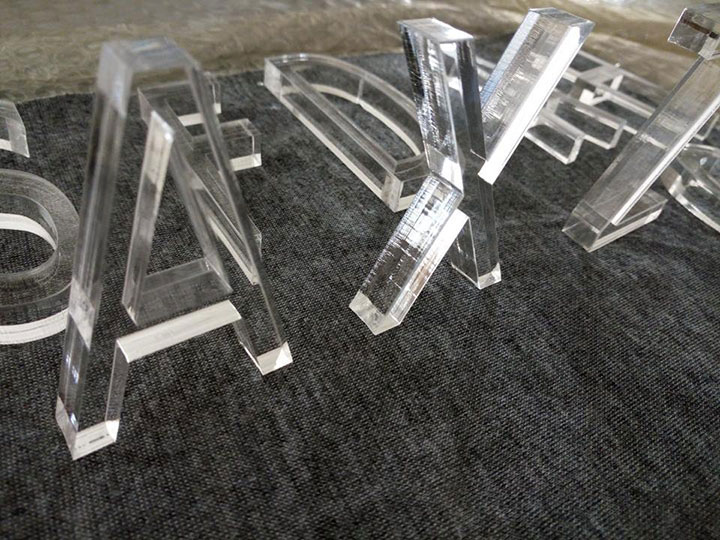 最佳預算 CO2 適用于金屬、丙烯酸、木材的激光切割機