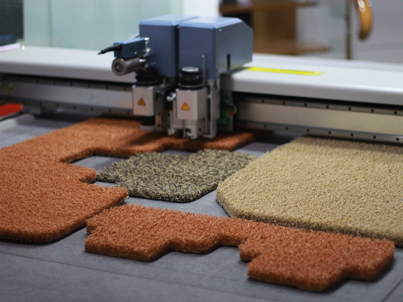 振動(dòng)刀切割機(jī)防塵腳墊切割項(xiàng)目 振動(dòng)刀切割機(jī)防塵腳墊切割項(xiàng)目