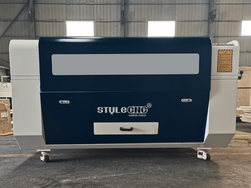 價格實惠的激光雕刻機，適用于皮革、織物、紙張、牛仔褲