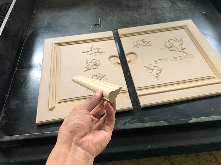 適用于櫥柜門制造項目的旋轉自動換刀數控加工中心 適用于櫥柜門制造項目的旋轉自動換刀數控加工中心