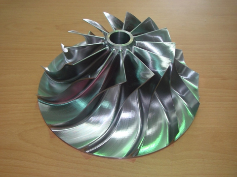 用于鋁模具制造的小型五軸數控機床