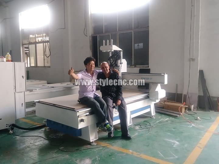 Merocco 3 頭數(shù)控雕刻機(jī)客戶 Merocco 3 頭數(shù)控雕刻機(jī)客戶