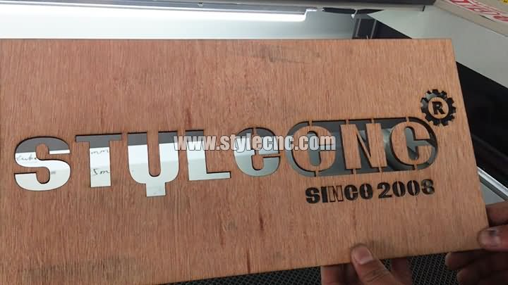 木質(zhì)標(biāo)牌切割項(xiàng)目 CO2 激光切割機(jī) 木質(zhì)標(biāo)牌項(xiàng)目切割 CO2 激光切割機(jī)