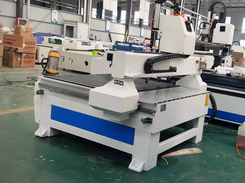 帶 4 個頭的多軸數控木工機 帶 4 個頭的多軸數控木工機