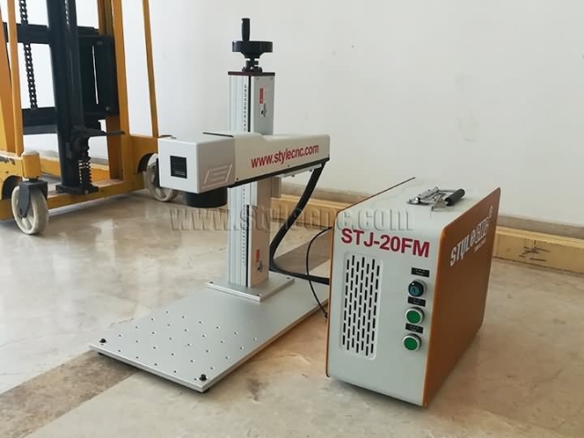 荷蘭彩色激光雕刻機(jī)