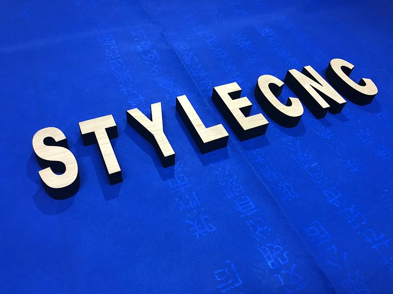 CO2 激光切割機(jī)用于 20mm 硬木字母切割項目