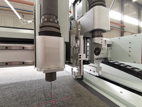 平板振動刀切割機(jī)簡介 平板振動刀切割機(jī)簡介