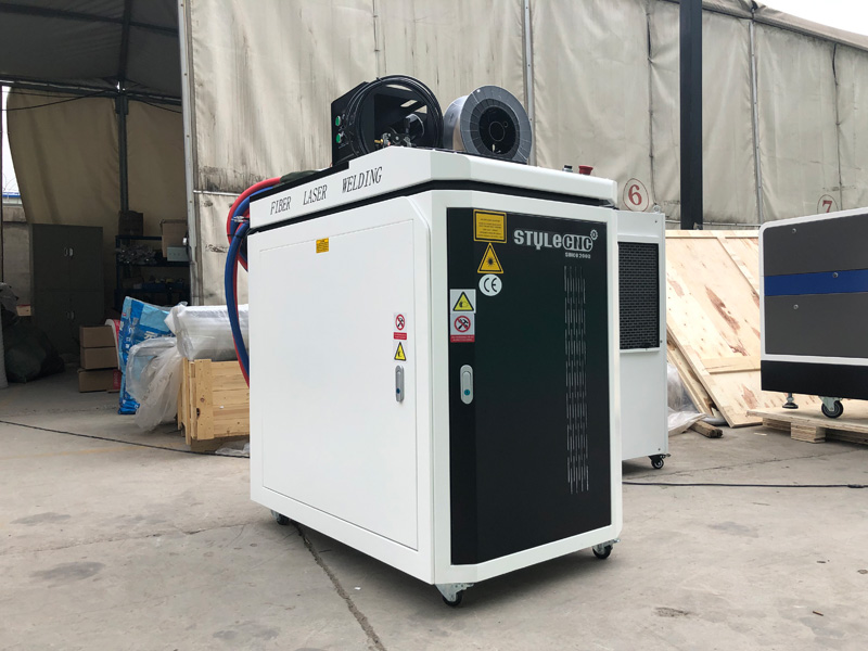 手持式光纖激光焊接機 手持式光纖激光焊接機