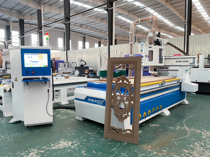 4x8 用于櫥柜門制造的數控雕刻機 4x8 用于櫥柜門制造的數控雕刻機