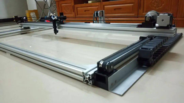 安裝 Y 軸步進電機