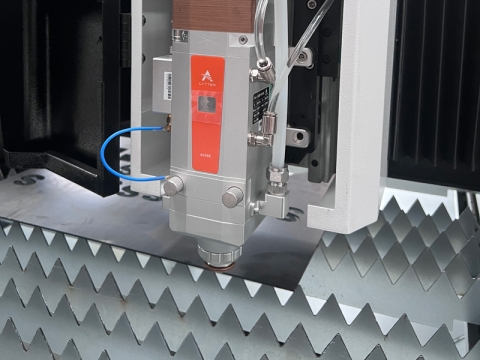 2024年最便宜的光纖激光切割機(jī),用于切割金屬板 2024年最便宜的光纖激光切割機(jī),用于切割金屬板