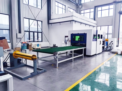 自動激光下料系統(tǒng):卷料送料激光切割機(jī) 自動激光下料系統(tǒng):卷料送料激光切割機(jī)