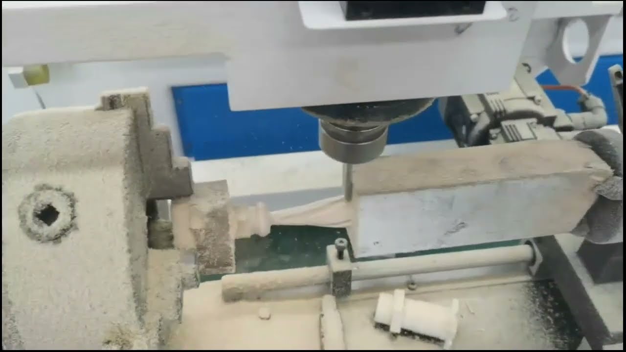 用于家具制造的專業(yè)數控木雕機 用于家具制造的專業(yè)數控木雕機