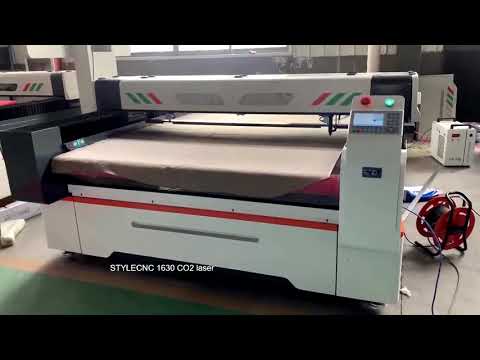 全自動 CO2 服裝、服飾、服飾用激光切割機