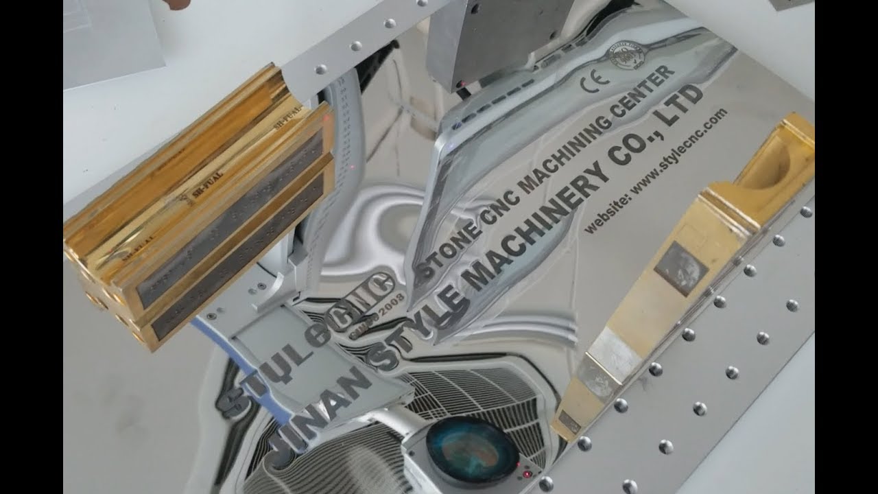 光纖激光系統(tǒng)打印不銹鋼銘牌